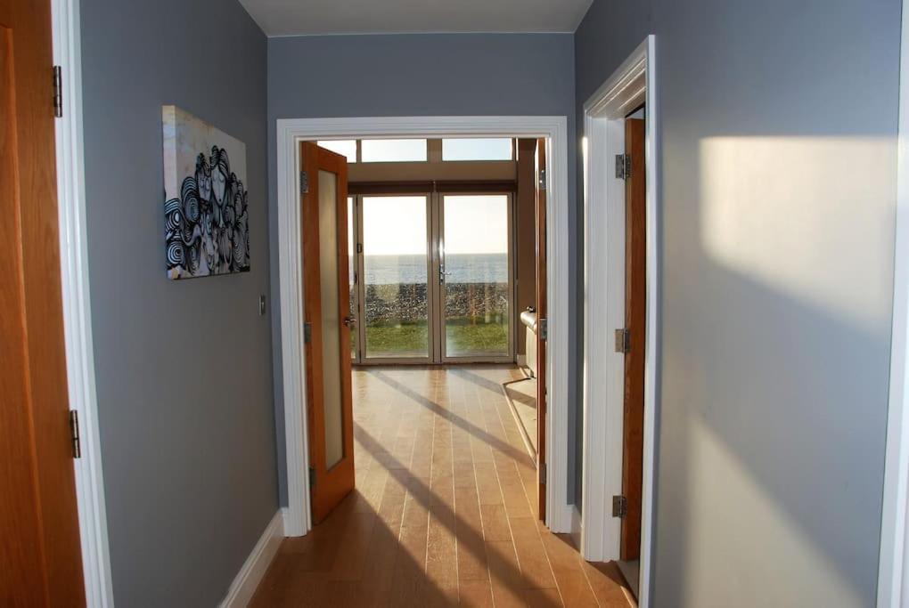Wow I'M Living On The Beach. Luxury 4 Bed Sleeps 8 Pagham Exterior photo