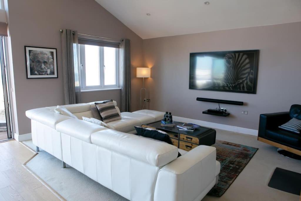 Wow I'M Living On The Beach. Luxury 4 Bed Sleeps 8 Pagham Exterior photo