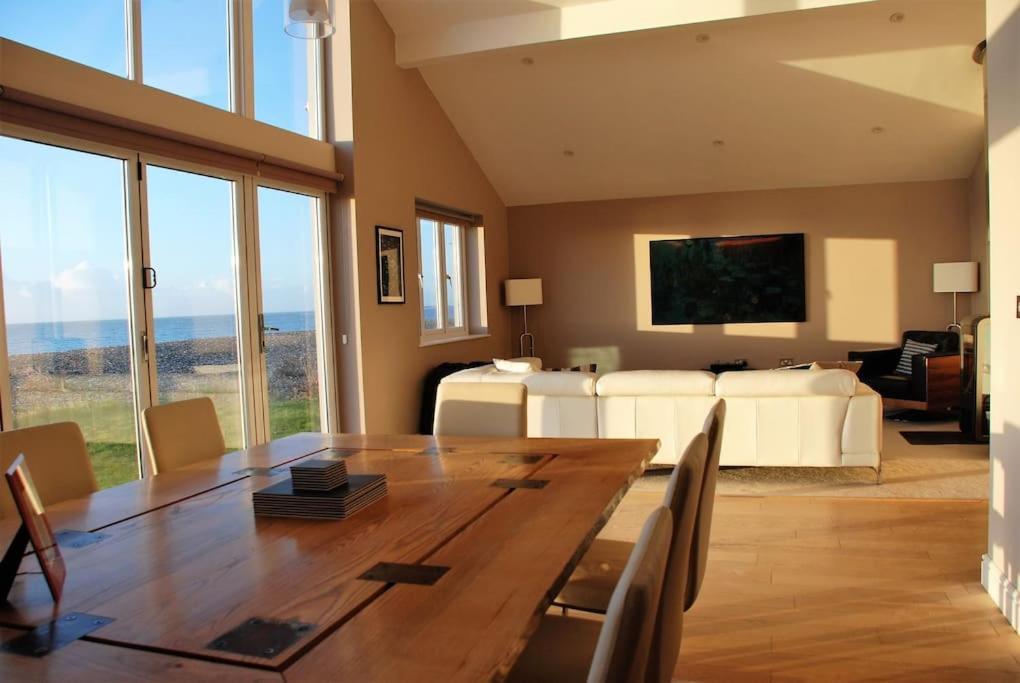 Wow I'M Living On The Beach. Luxury 4 Bed Sleeps 8 Pagham Exterior photo