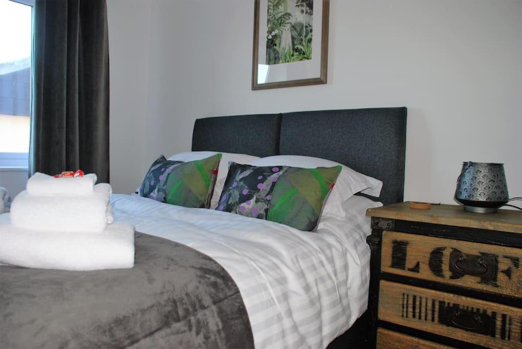 Wow I'M Living On The Beach. Luxury 4 Bed Sleeps 8 Pagham Exterior photo