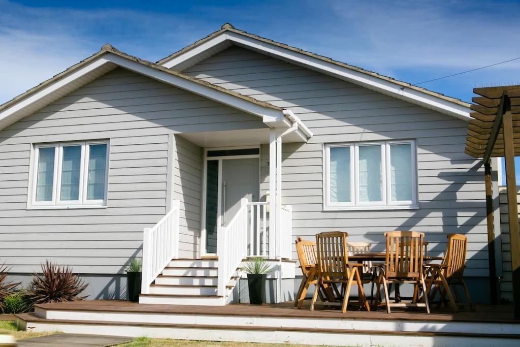 Wow I'M Living On The Beach. Luxury 4 Bed Sleeps 8 Pagham Exterior photo